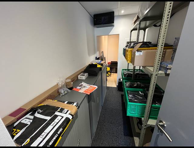 228M² OFFICE TO LET IN CENTURY CITY
